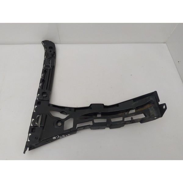 Guia Parachoque Traseiro Direito Mercedes Benz C180 2016