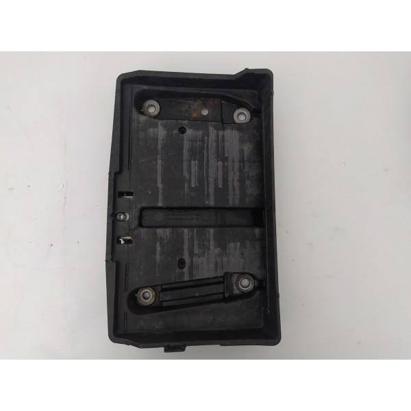 Suporte Base Caixa Bateria Mercedes C180 2016