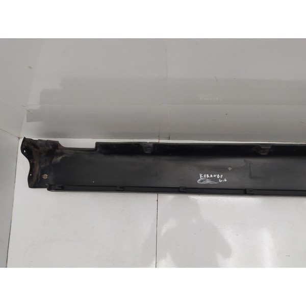 Spoiler Lateral Esquerdo Ssangyong Korando 2011 2012