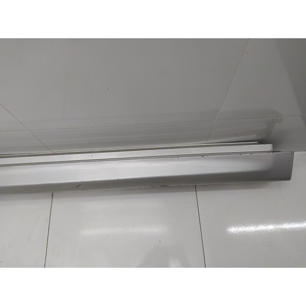 Spoiler Lateral Esquerdo Nissan Tiida 2011