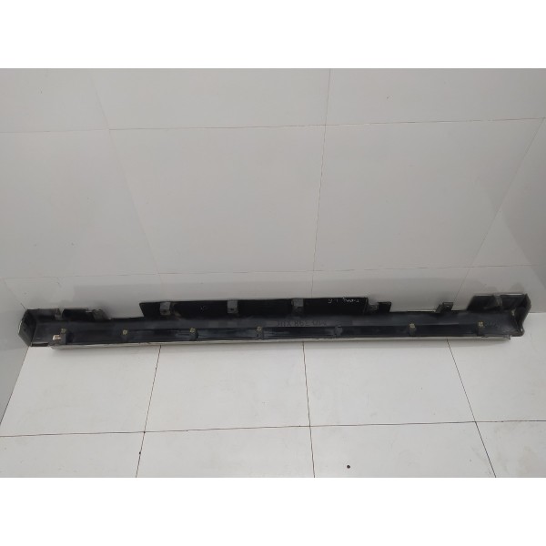 Spoiler Lateral Esquerdo Nissan Tiida 2011