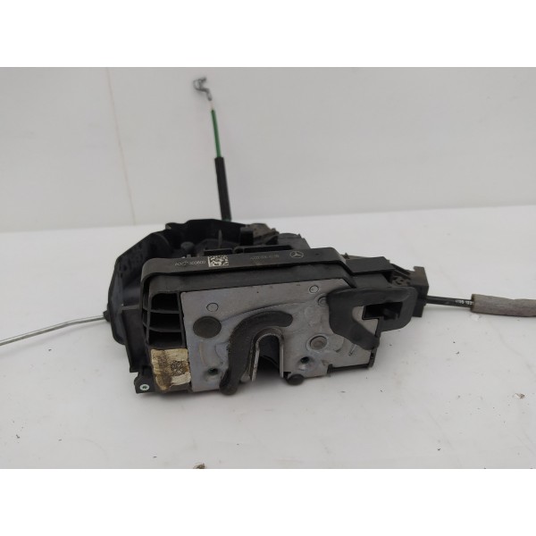 Fechadura Porta Traseira Direita Mercedes Benz C180 2016