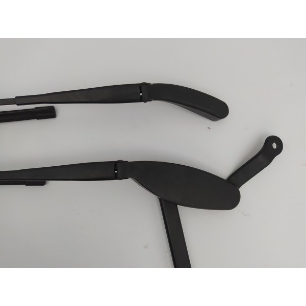 Par Braço Limpador Parabrisa Mercedes Benz C180 2016