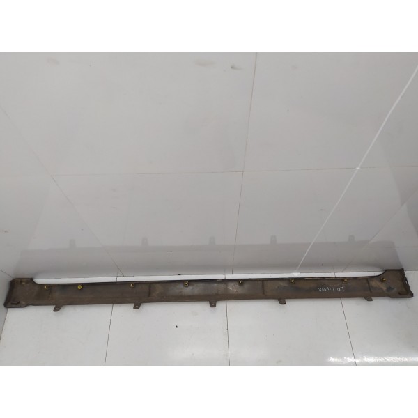 Spoiler Lateral Direito Nissan Livina 2011 2012