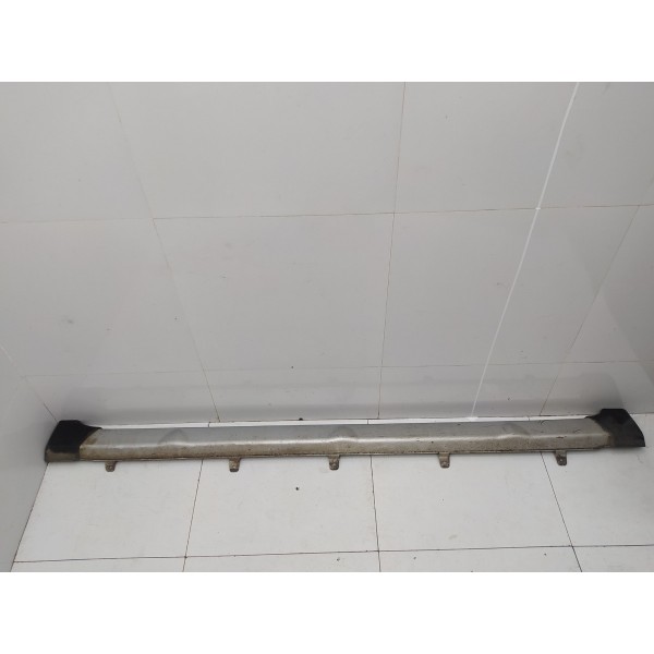 Spoiler Lateral Direito Nissan Livina 2011 2012