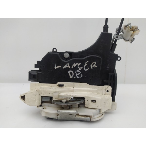 Fechadura Porta Dianteira Esquerda Mitsubishi Lancer 2014