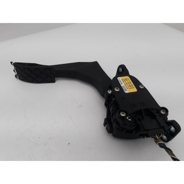 Pedal Acelerador Volkswagen Golf Com Detalhe 6q1723503e