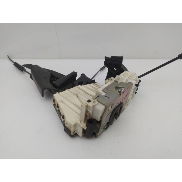 Fechadura Porta Traseira Esquerda B180 B200 2009 2010