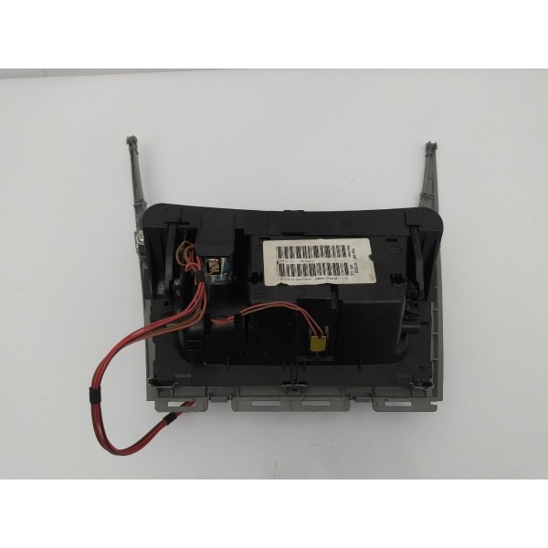 Porta Treco Objeto 12v Bmw 120i 2009 2010 Detalhe