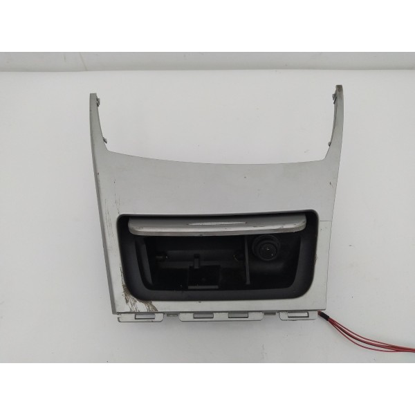 Porta Treco Objeto 12v Bmw 120i 2009 2010 Detalhe