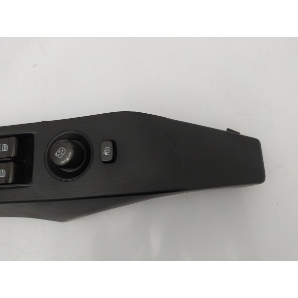 Botão Comando Vidro Dianteiro Esquerdo Korando 2011