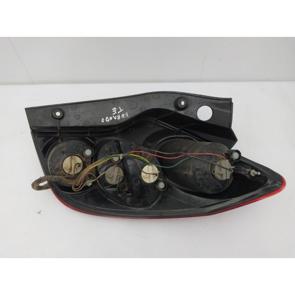 Lanterna Esquerda Ssangyong Korando 2011 2012