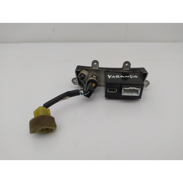 Entrada Usb Aux Acendedor Cigarro Ssangyong Korando 2011