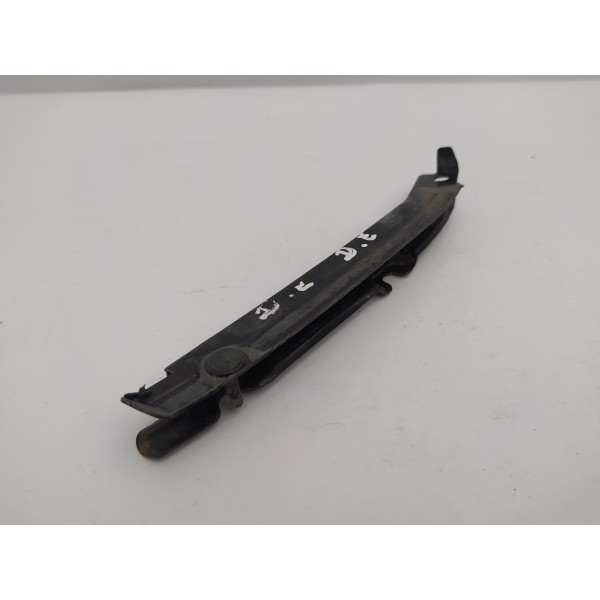 Suporte Guia Esquerdo Parachoque Dianteiro Ml 63 Amg 2010