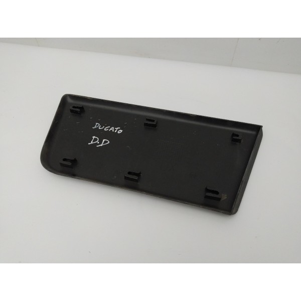 Friso Borrachão Dianteiro Direito Ducato 2021 1305776070