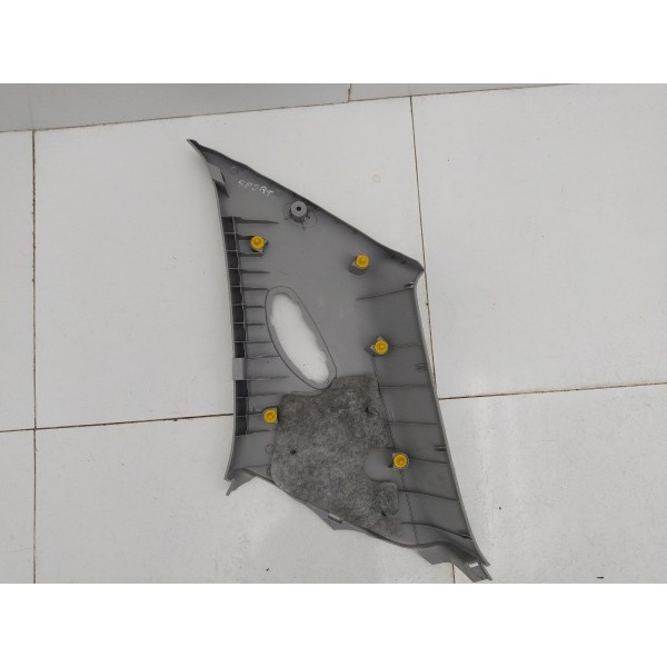 Acabamento Coluna Traseira Esquerda Sportage 2008 Detalhe