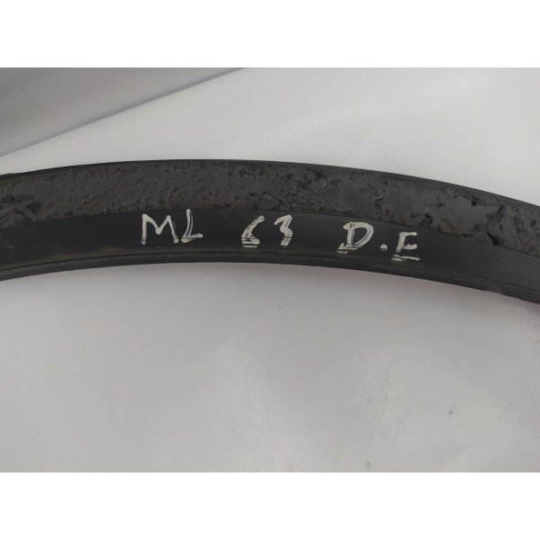 Guia Suporte Alargador Aplique Paralama Esquerdo Ml 63 2010