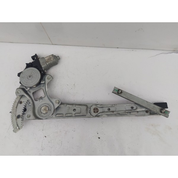 Máquina Vidro Dianteira Direita Nissan March 2013 2014