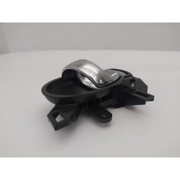 Maçaneta Interna Dianteira Direita Nissan March 2013 2014