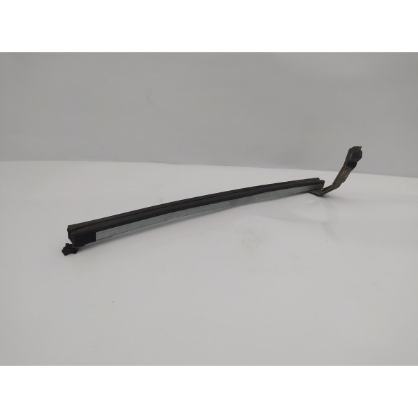 Guia Vidro Dianteiro Esquerdo Nissan Livina 2011 2012