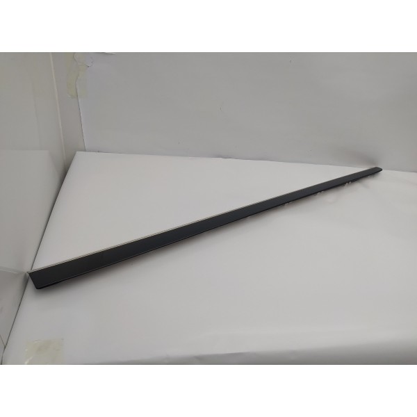 Friso Aplique Porta Dianteira Direita Ml 63 Amg 2010