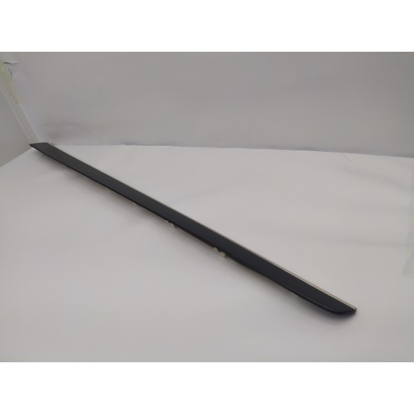 Friso Aplique Porta Dianteira Direita Ml 63 Amg 2010