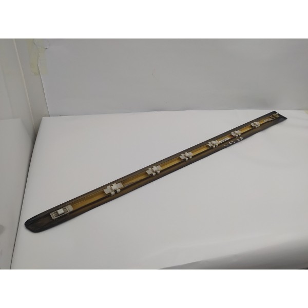 Friso Aplique Porta Dianteira Direita Ml 63 Amg 2010