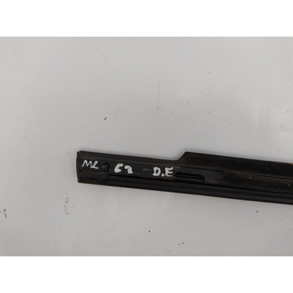 Pestana Externa Porta Dianteira Esquerda Ml 63 Amg 2009 2010