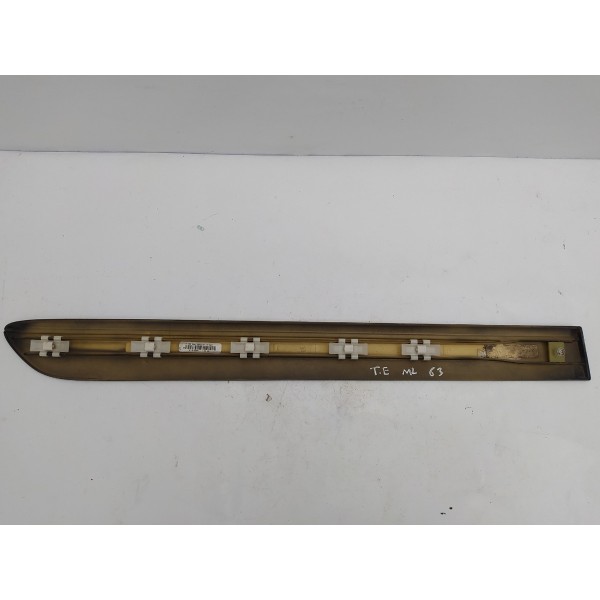 Friso Aplique Porta Traseira Direita Ml 63 Amg 2010