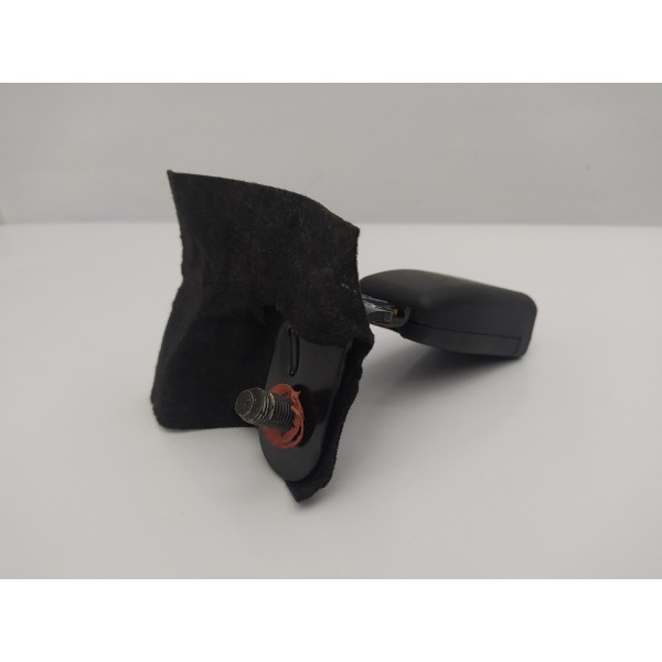 Engate Cinto Traseiro Esquerda Hyundai Veloster 2013