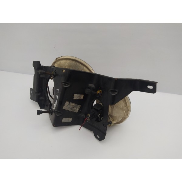 Farol Esquerdo Mitsubishi Pajero Tr4 2008 Com Detalhes