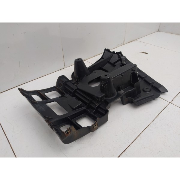 Suporte Guia Esquerdo Parachoque Traseiro Bmw X1 2010 2011