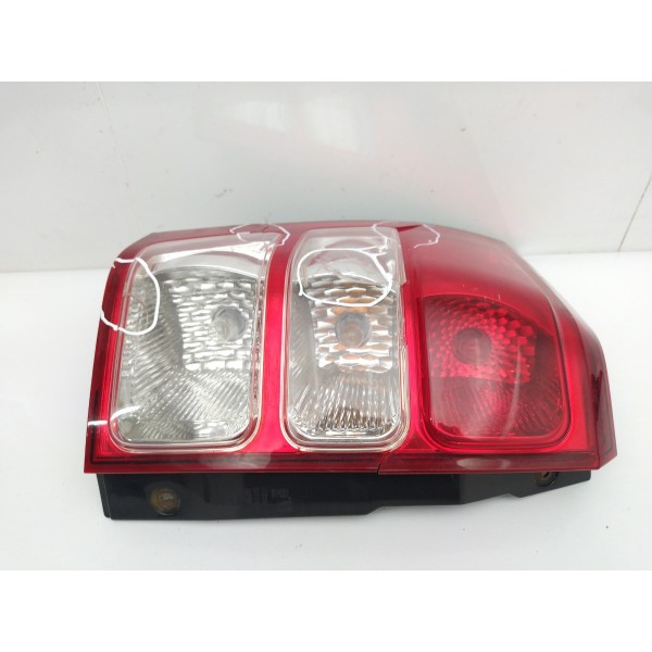 Lanterna Traseira Esquerda Suzuki Grand Vitara 2011 Detalhe