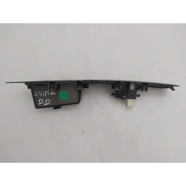 Botão Comando Vidro Dianteiro Direito Nissan Livina 2011