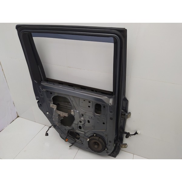 Porta Traseira Esquerda Nissan Livina 2010 2011