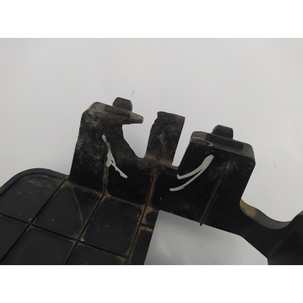 Tampa Caixa Bateria Gm Captiva 3.6 V6 2009 2010 Detalhe