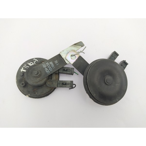 Par Buzina Nissan Tiida 2011 2012