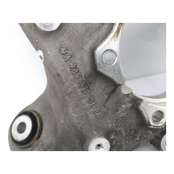 Montante Manga Eixo Traseiro Esquerdo Mercedes C250 2016