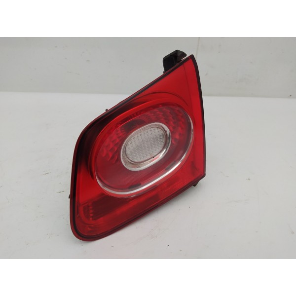 Lanterna Tampa Traseira Direita Volkswagen Tiguan 2011