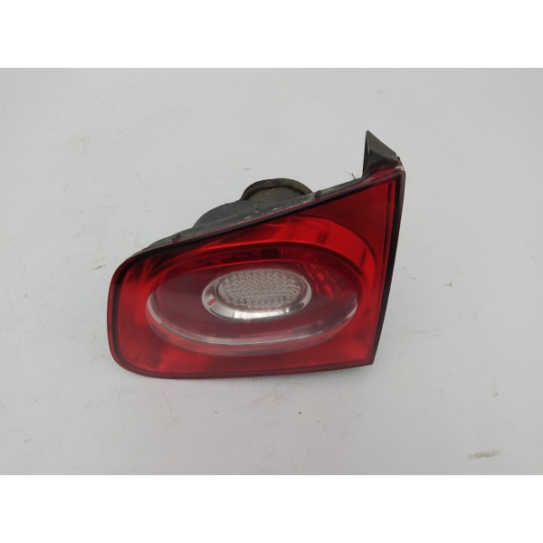 Lanterna Tampa Traseira Direita Volkswagen Tiguan 2011