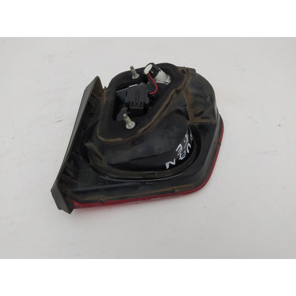 Lanterna Tampa Traseira Esquerda Volkswagen Tiguan 2011