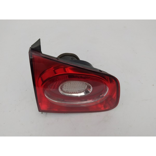 Lanterna Tampa Traseira Esquerda Volkswagen Tiguan 2011