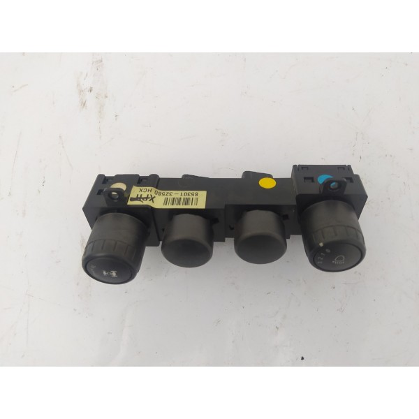 Botão Comando Luz Farol Tração Ssangyong Kyron 2011 2012