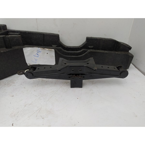 Isopor Macaco Mitsubishi Eclipse Cross 2020 2021