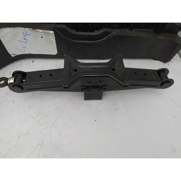 Isopor Macaco Mitsubishi Eclipse Cross 2020 2021