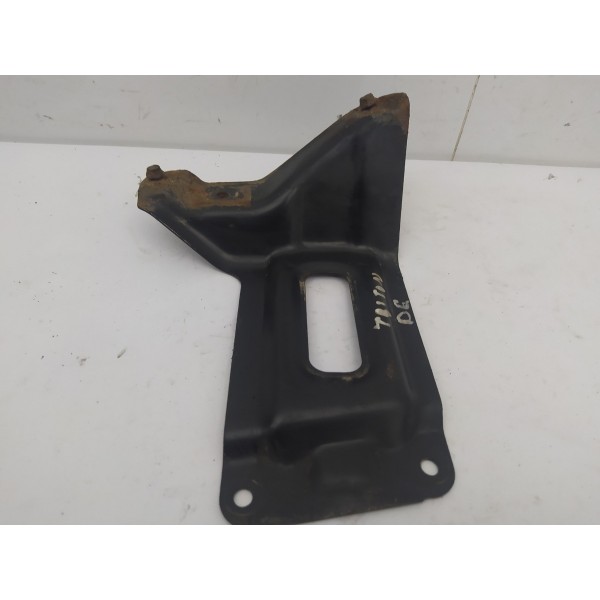 Suporte Guia Parachoque Dianteiro Esquerdo L200 Triton 2012