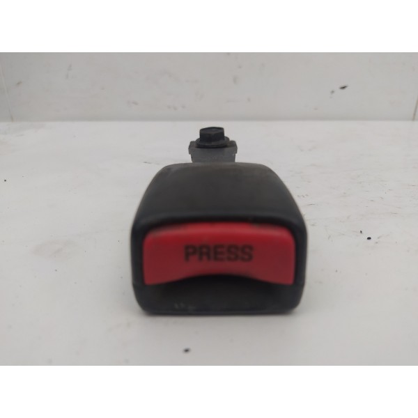 Engate Cinto Segurança Dianteiro Direito L200 Triton 2012 13