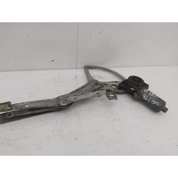 Máquina Vidro Dianteira Direita Mercedes Benz C180 1997 98