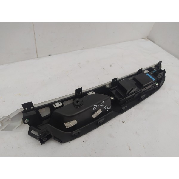 Botão Comando Vidro Dianteiro Esquerdo Suzuki Sx4 2017 2018