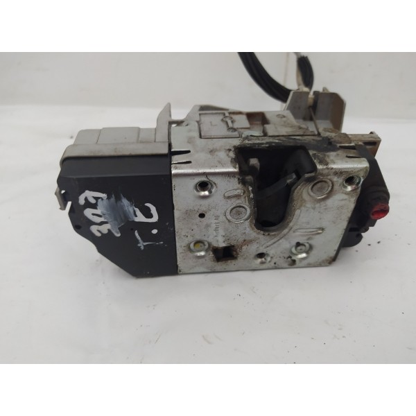 Fechadura Porta Traseira Esquerda Peugeot 307 2008 2009